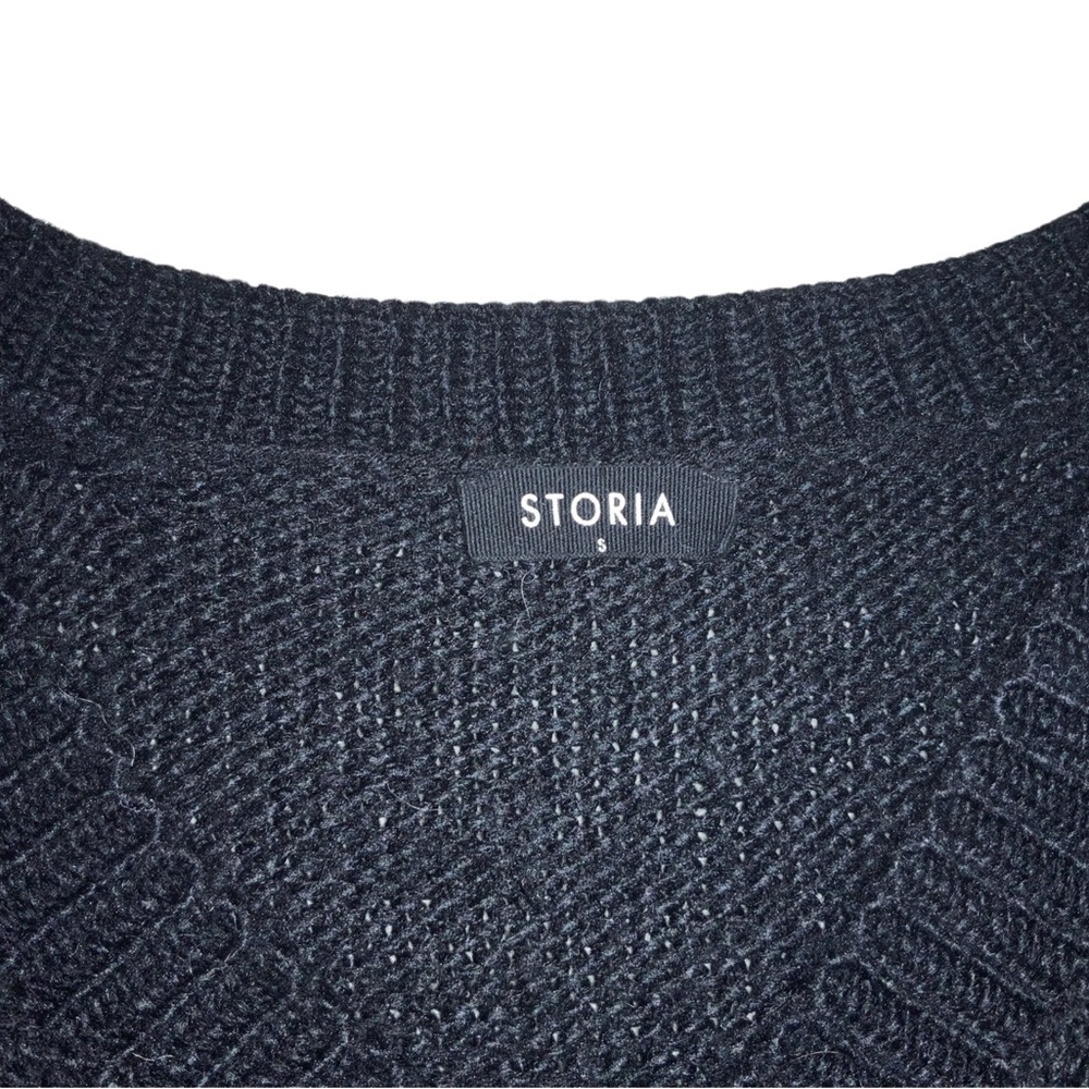 Sweater - Picture 3 of 3